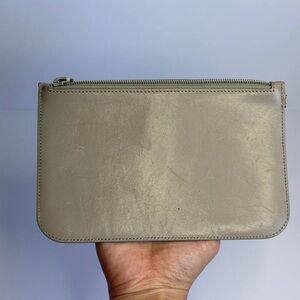 Gucci Small Clutch Bag in Beige Leather